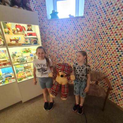 5561821d-aed2-4135-a625-dd06325e94ed.jpg