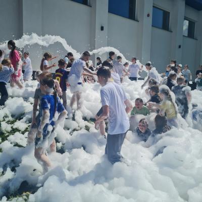 74c98c93-88dc-4df0-91a1-6a4fc02d5a57.jpg