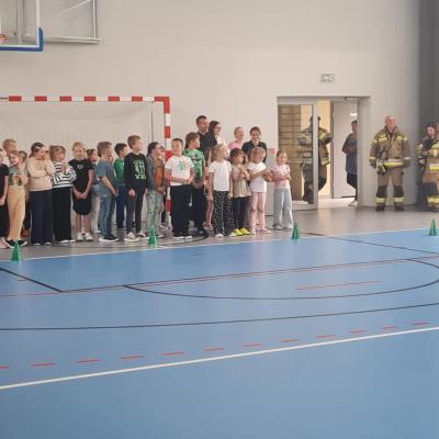 0702c175-ed02-41eb-9afd-ec54bd1499e4.jpg