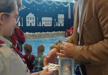 Betlejemskie Światło Pokoju w naszej szkole