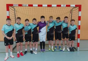 ZAWODY POWIATOWE Z PIŁKI RĘCZNEJ